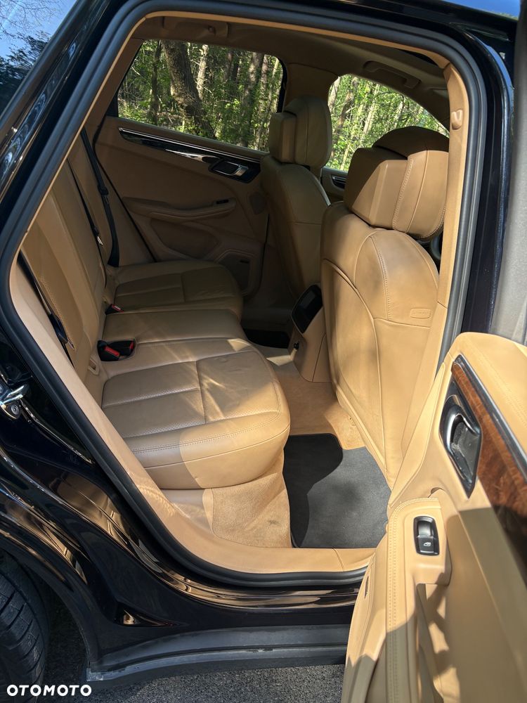 Porsche Macan - 34