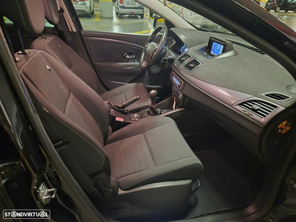 Renault Mégane Sport Tourer 1.5 dCi Limited SS - 36
