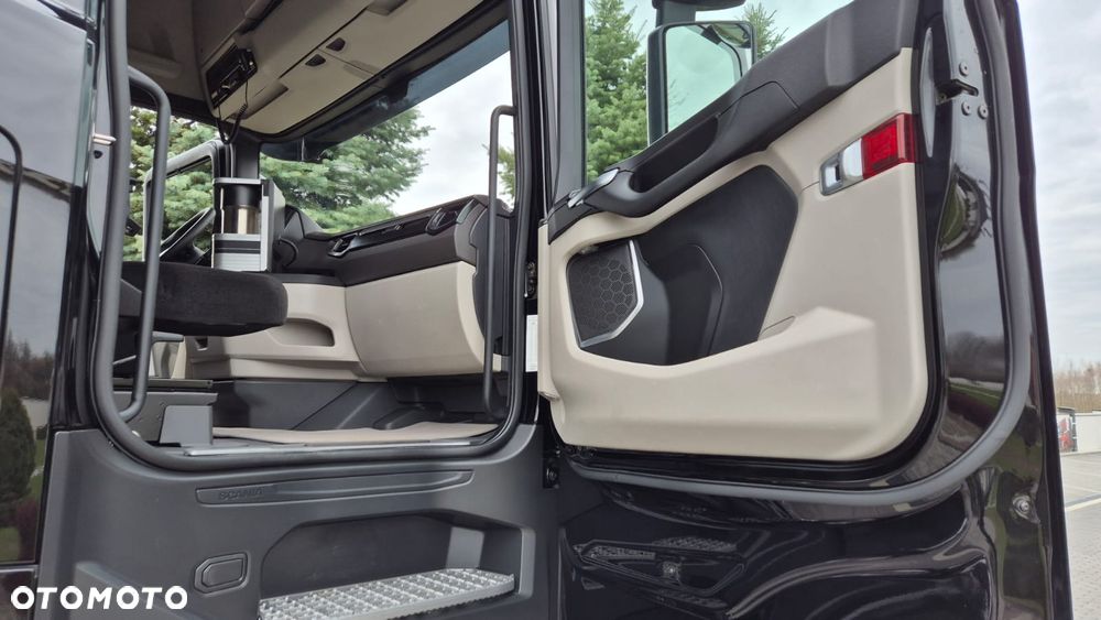 Scania ///S450///2021///RETARDER/// FULL LED///ALUMINIOWE FELGI/// ZABUDOWY MIĘDZYOSIOWE/// ORUROWANIE///DUŻE ZBIORNIKI/// WYŚWIETLACZ OBCIĄŻENIA/// NAWIGACJA///STAN BARDZO DOBRY - 25