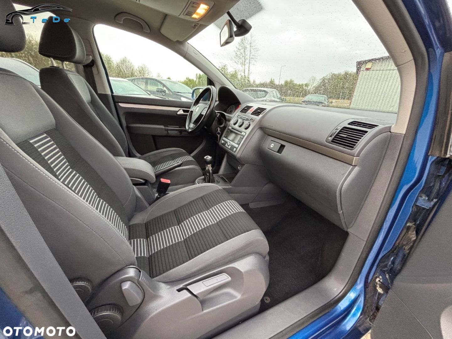 Volkswagen Touran 1.4 TSI Conceptline - 24