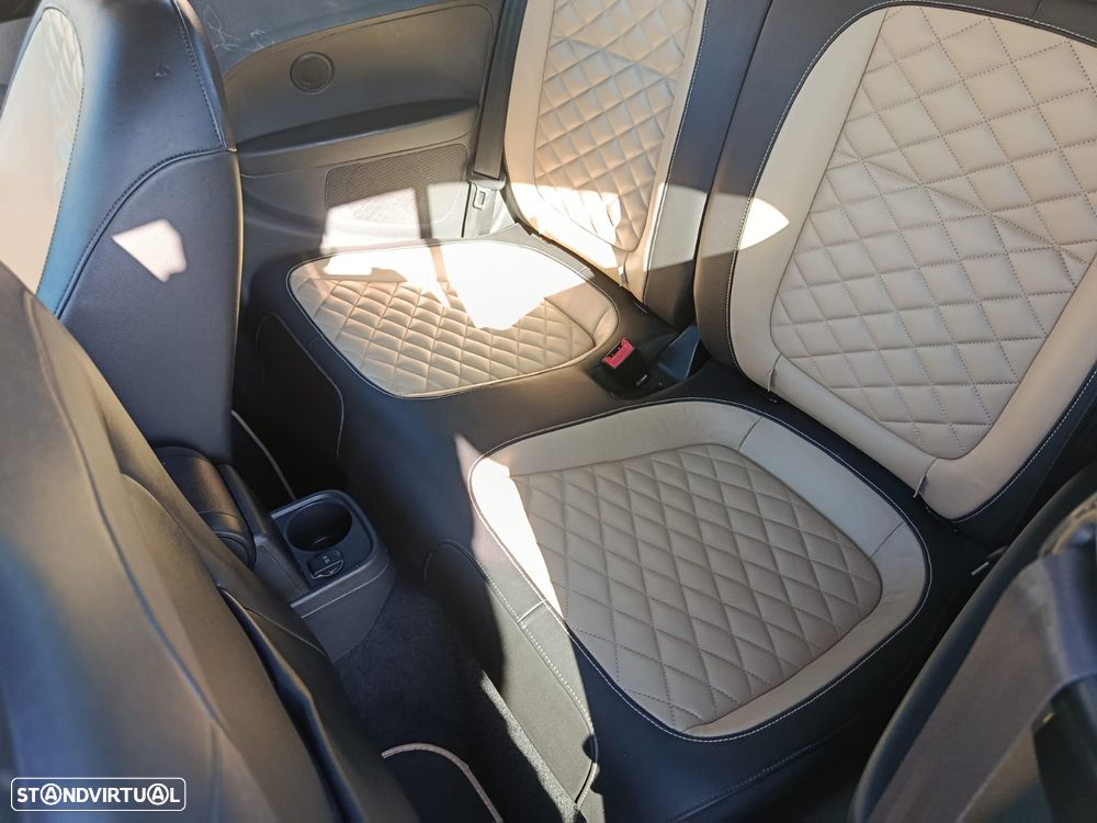 VW New Beetle 1.6 TDI DPF DSG Blue Motion Technologie Exclusive Design - 11