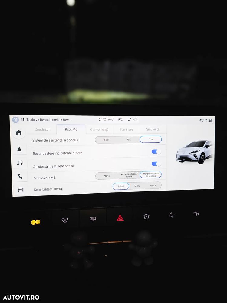 MG MG4 EV 64 kWh XPower - 25