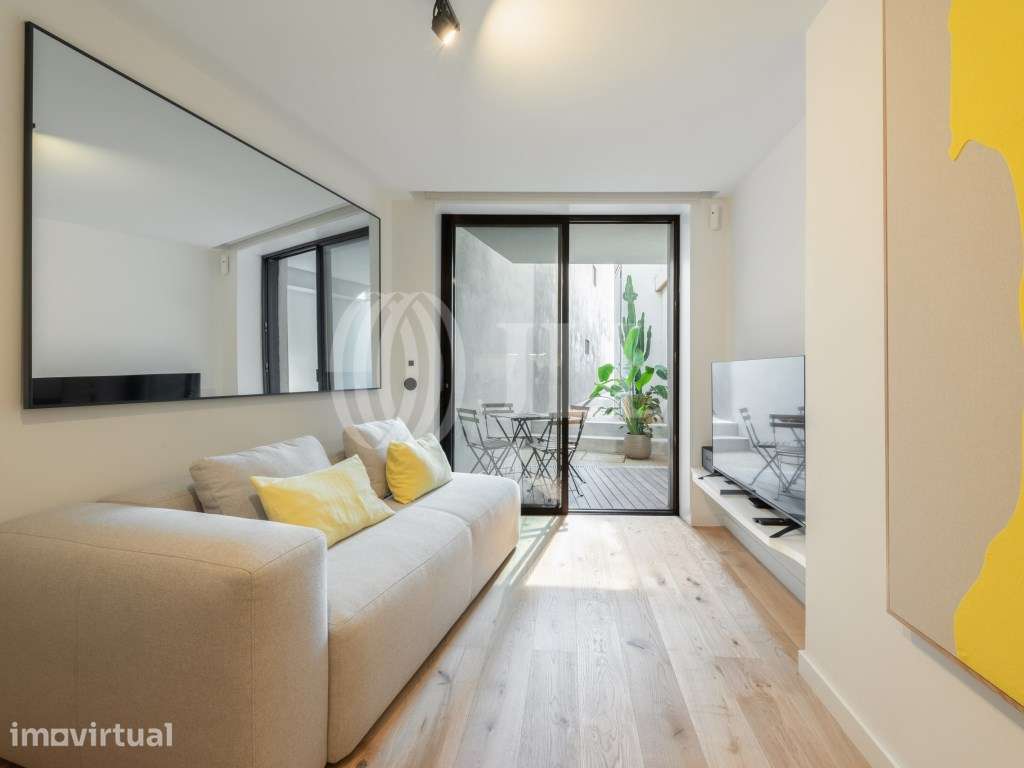 Apartmento T0, com terraço e vista mar, no Porto - Grande imagem: 5/23