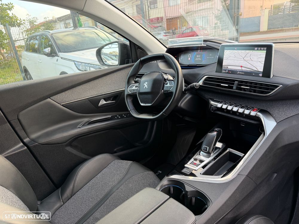 Peugeot 3008 PureTech 130 Stop & Start GPF EAT8 Allure - 11