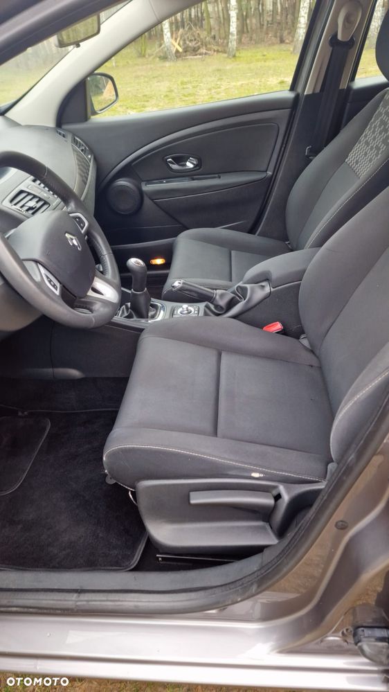Renault Megane 1.5 dCi Expression - 9