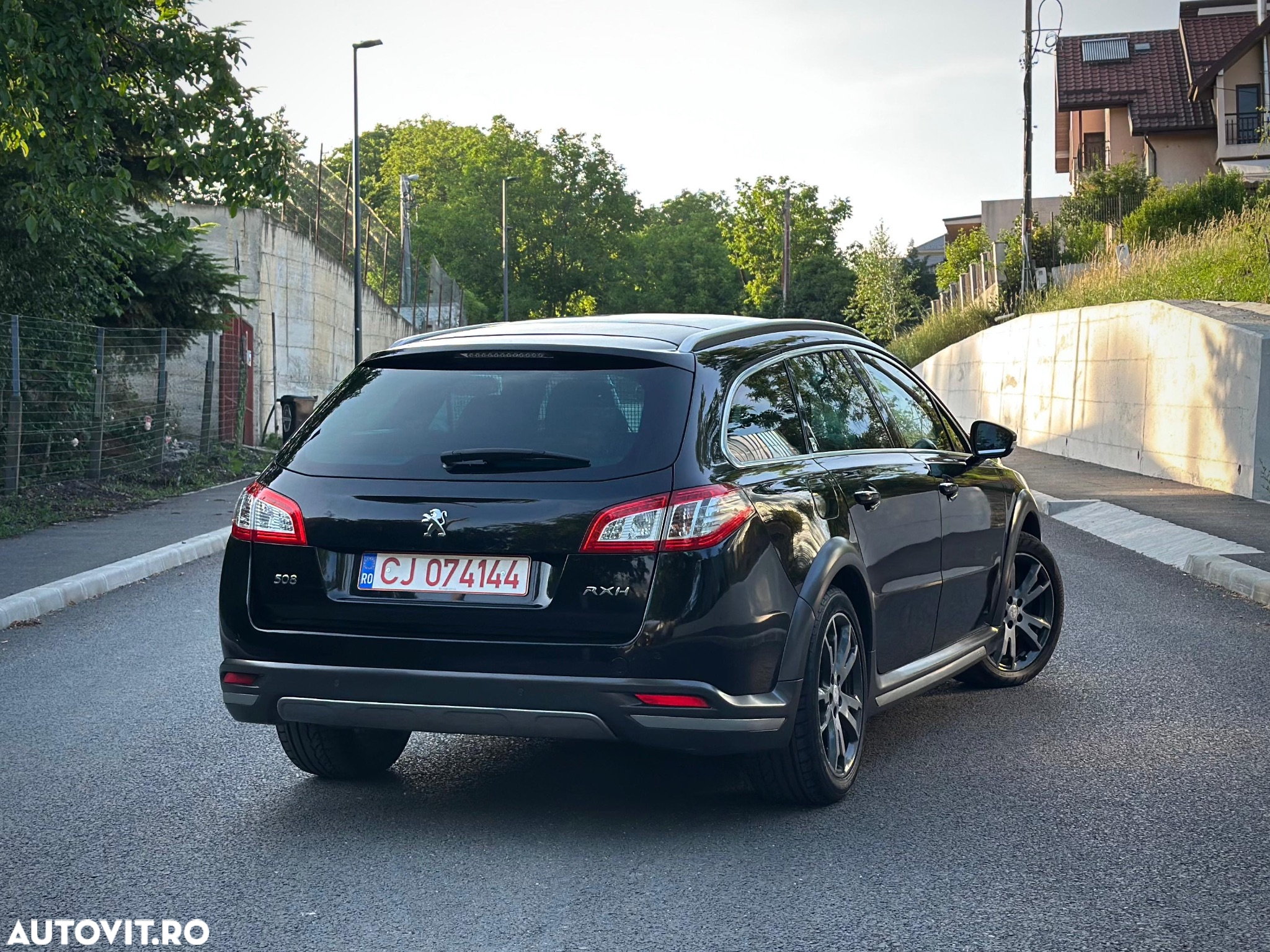 Peugeot 508 RXH Hybrid4 - 3