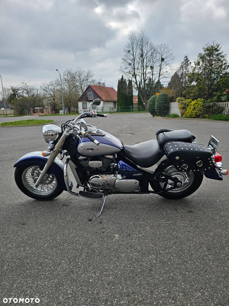 Suzuki Intruder - 6