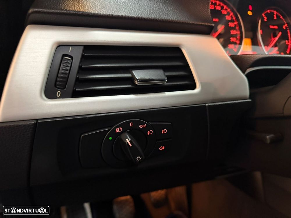BMW 320 - 29