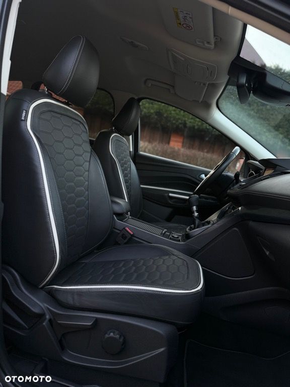 Ford Kuga 1.5 EcoBoost 2x4 Vignale - 33