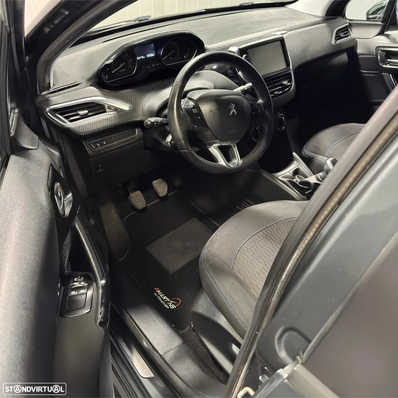Peugeot 208 1.2 PureTech Style - 11