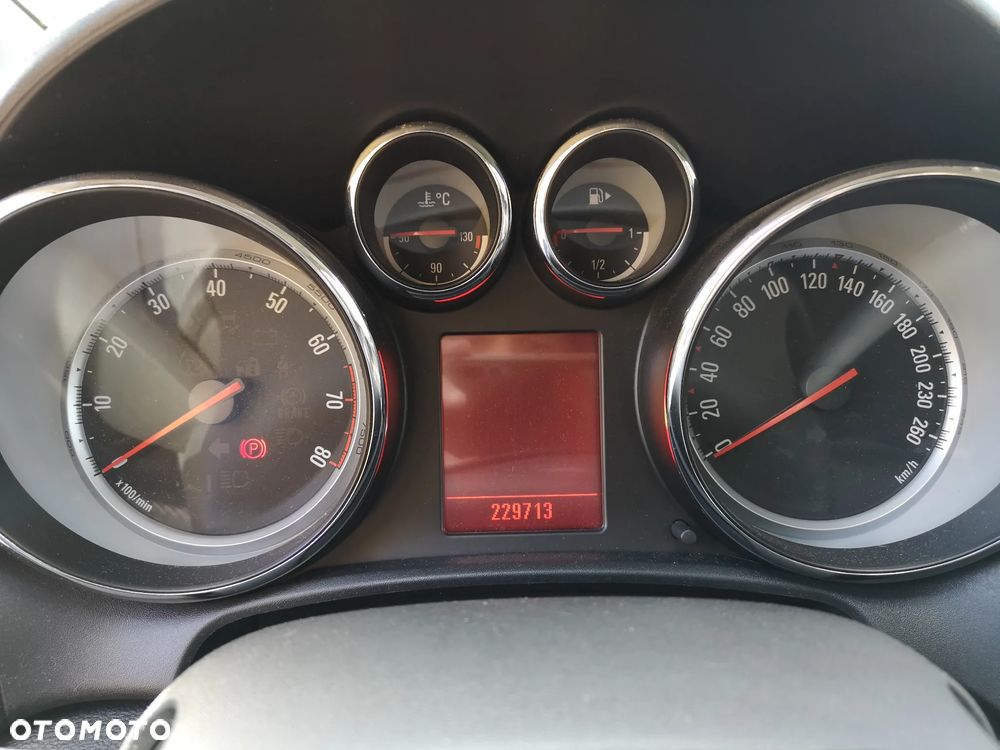 Opel Astra IV 1.6 T Cosmo - 13