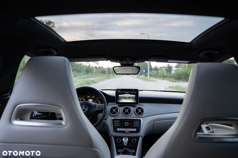 Mercedes-Benz CLA 200 (CDI) d Urban - 23
