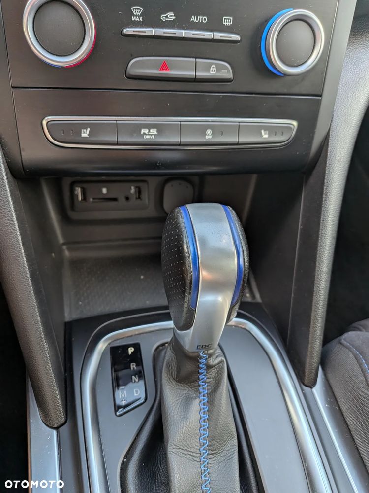 Renault Megane ENERGY TCe 205 EDC GT - 12