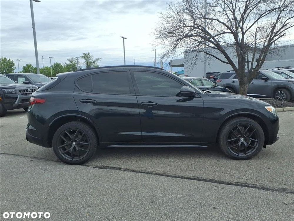 Alfa Romeo Stelvio - 5
