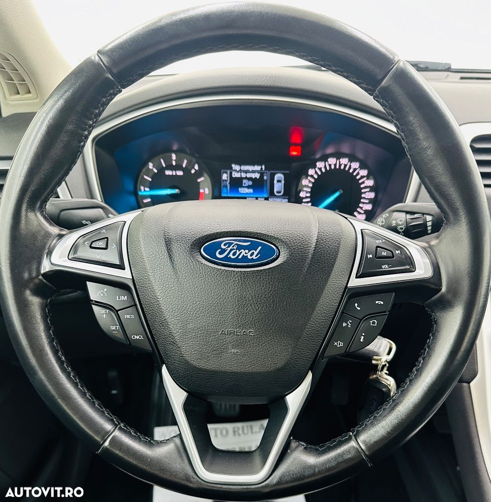 Ford Mondeo - 30