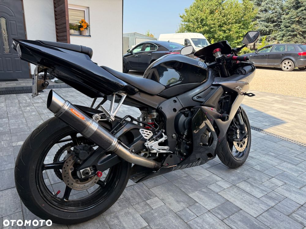 Yamaha R6 - 2