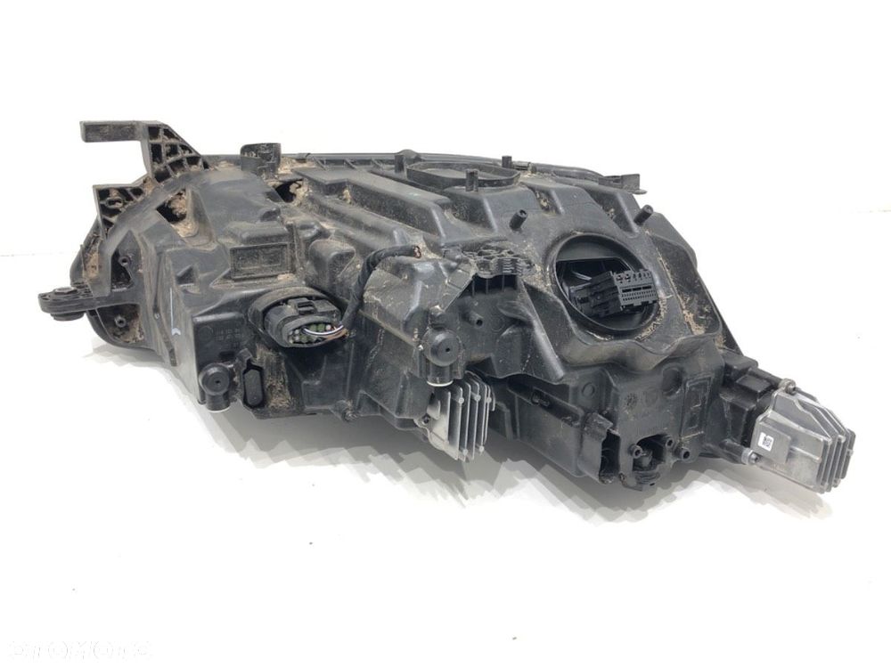 REFLEKTOR LEWY PRZÓD  SKODA OCTAVIA IV (NX3, NN3) 2020 - 2022 2.0 TDI 110 kW [150 KM] olej - 4