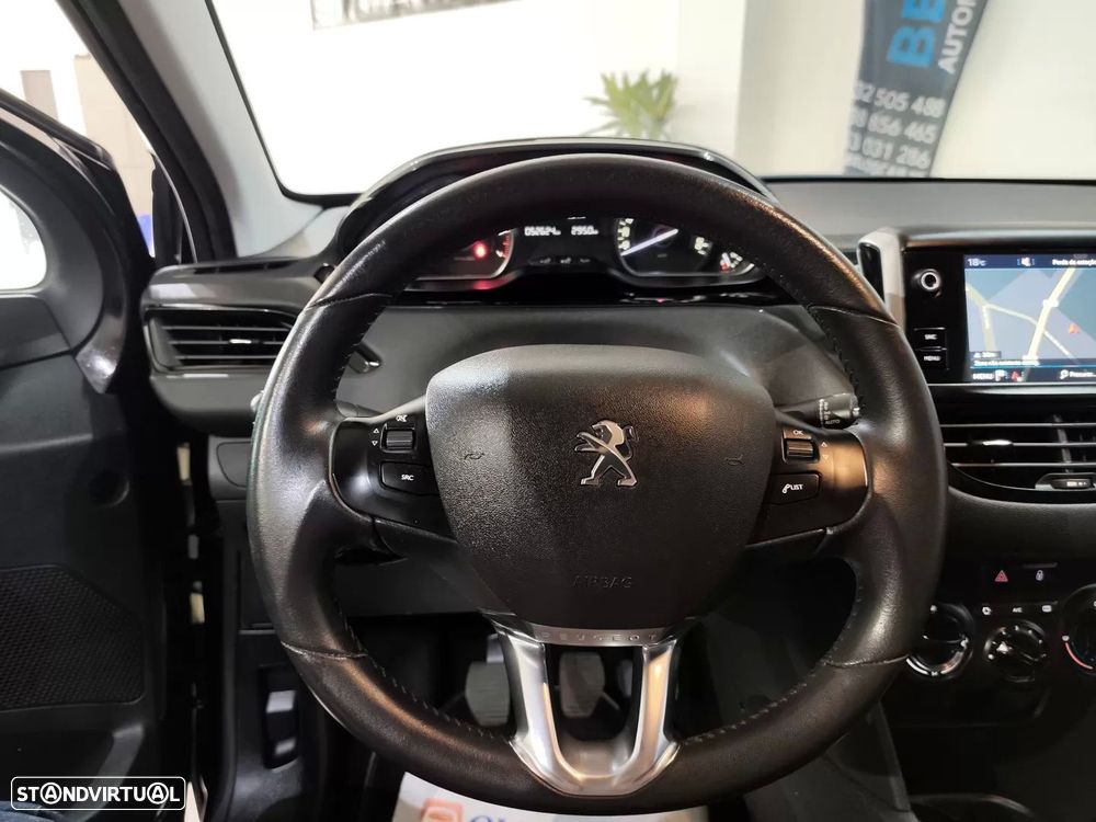 Peugeot 208 1.2 PureTech Style - 15