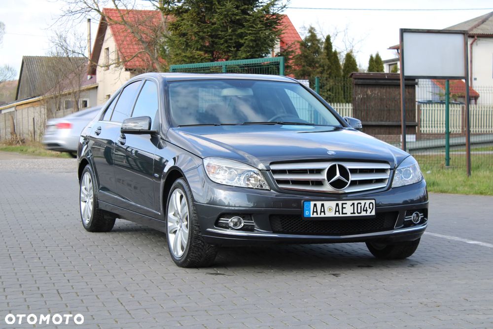 Mercedes-Benz Klasa C 180 Kompressor Automatik BlueEFFICIENCY Avantgarde - 4