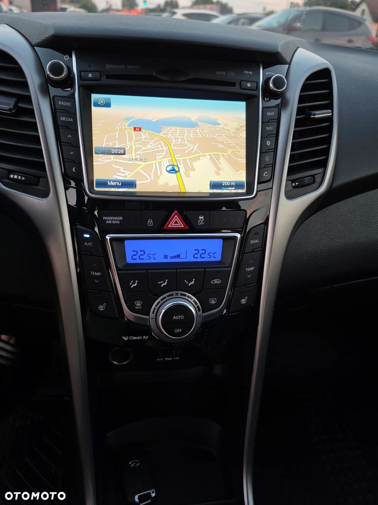 Hyundai i30 1.6 CRDi Premium - 23