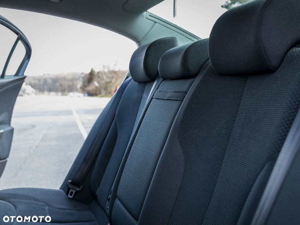 Volkswagen Passat 2.0 TDI DPF Comfortline - 21