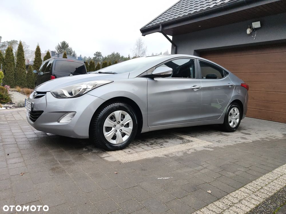Hyundai Elantra 1.6 Comfort - 26