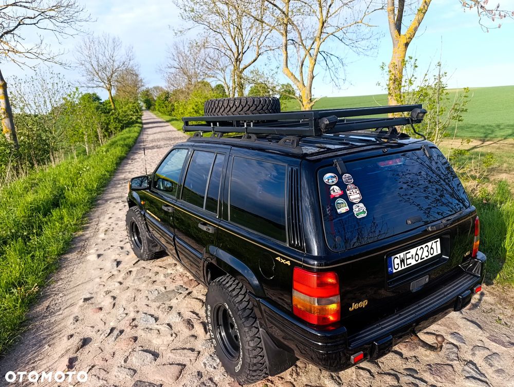Jeep Grand Cherokee - 39