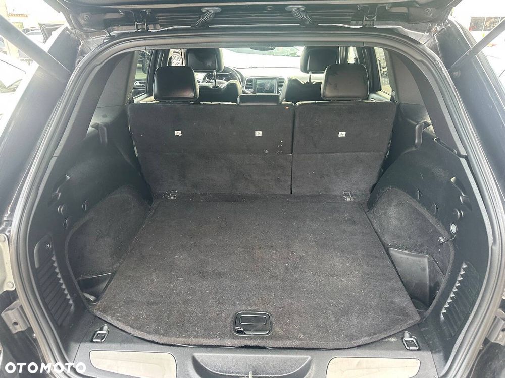 Jeep Grand Cherokee - 13