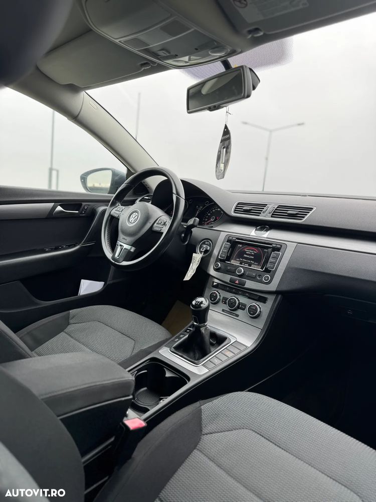 Volkswagen Passat 2.0 Blue TDI SCR Comfortline - 7