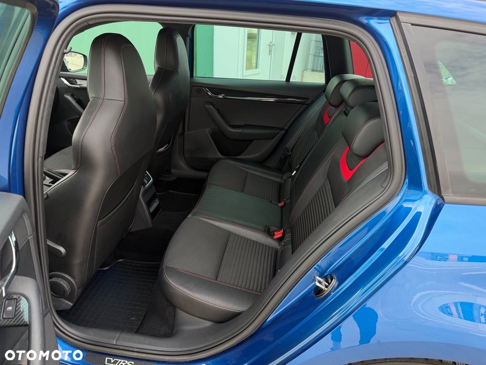 Skoda Octavia 2.0 TSI RS DSG - 21