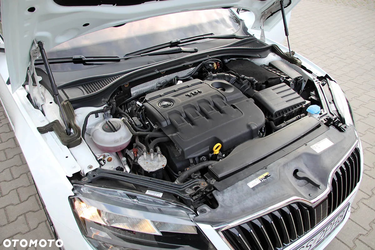 Skoda Superb Combi 2.0 TDI Style - 38