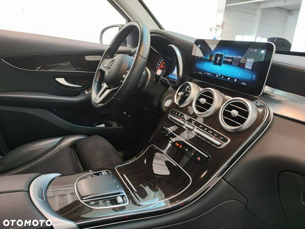 Mercedes-Benz GLC 300 e PHEV 4-Matic Avantgarde - 5
