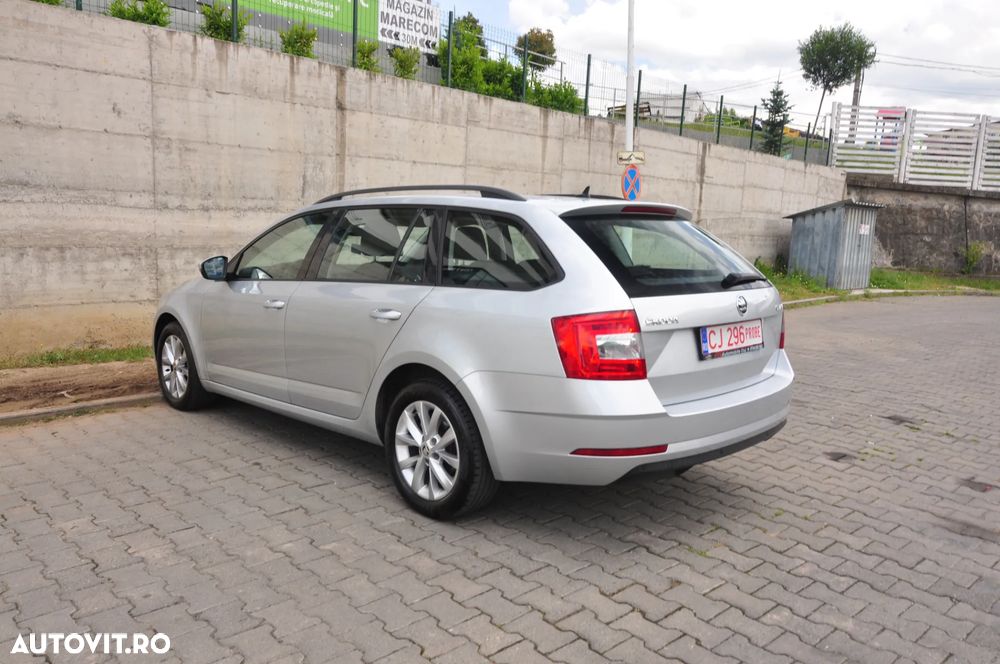 Skoda Octavia 2.0 TDI DSG Ambition - 5