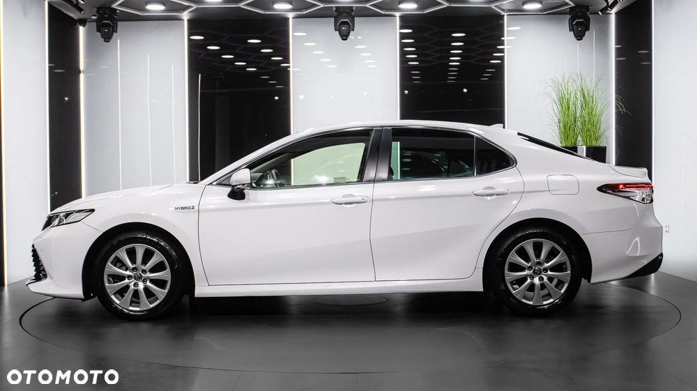 Toyota Camry 2.5 Hybrid Comfort CVT - 4