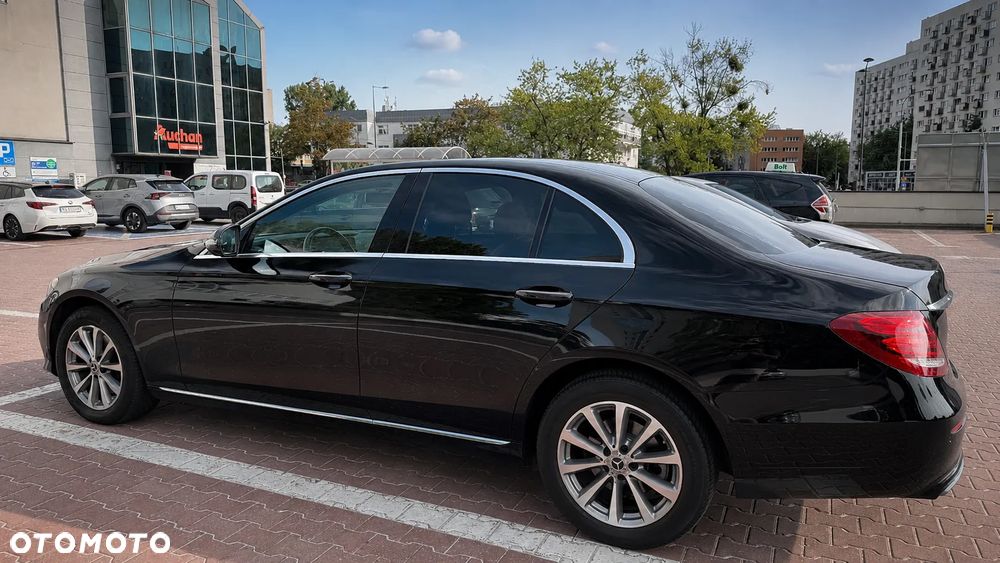 Mercedes-Benz Klasa E 220 d 4-Matic Business Edition 9G-TRONIC - 5