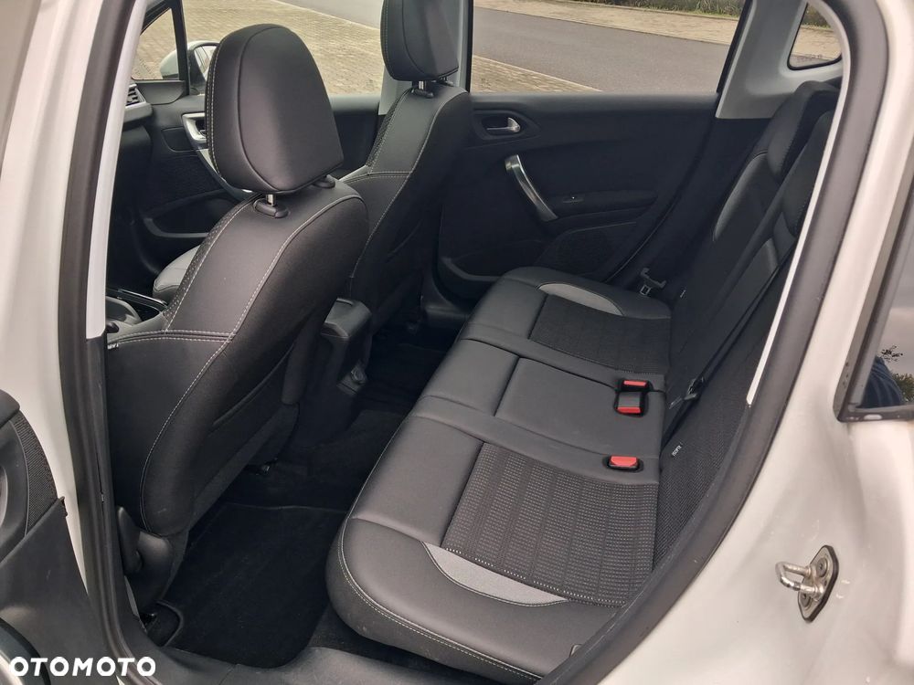 Peugeot 2008 - 15