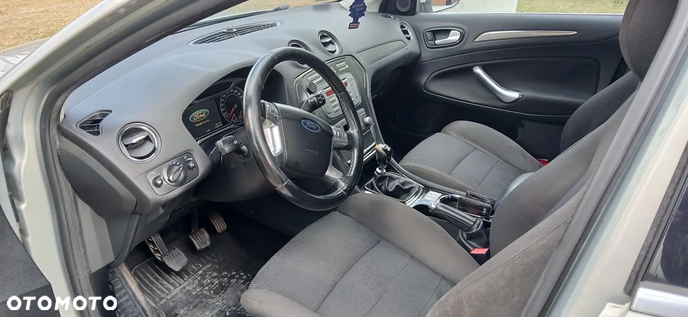 Ford Mondeo 2.0 TDCi Titanium - 13