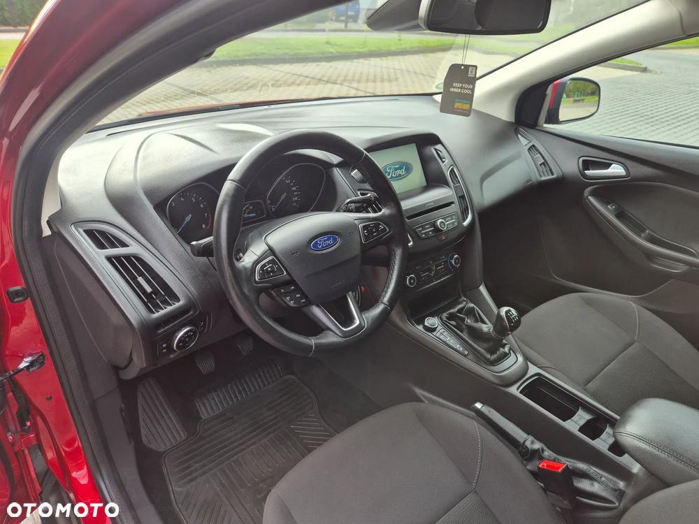 Ford Focus - 30