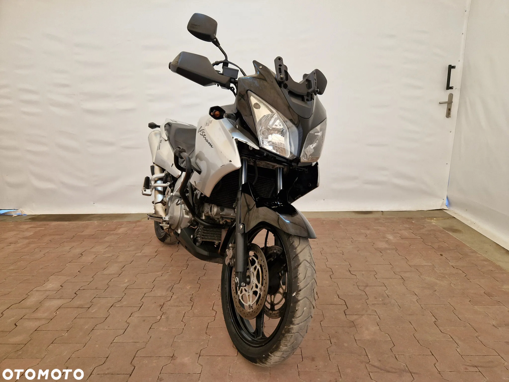 Suzuki DL - 16