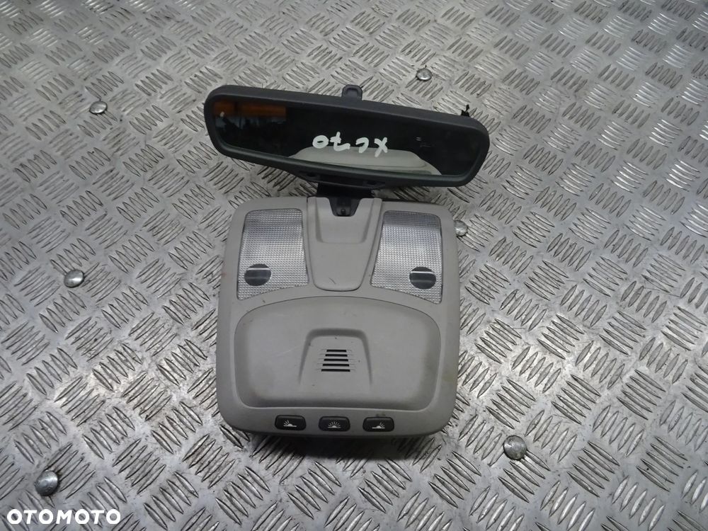 VOLVO XC70 01-07 2.5T 210KM LAMPKA OŚWIETLENIE KABINY LUSTERKO WSTECZNE 30669623 - 1