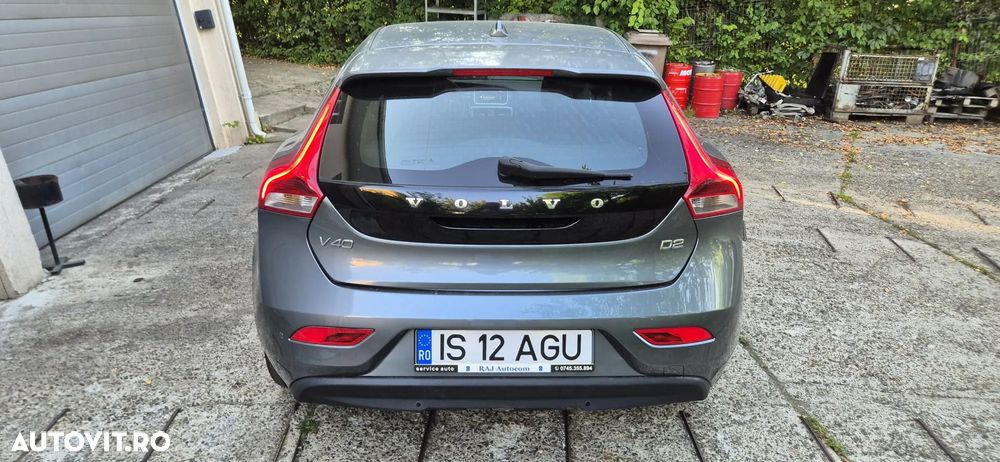 Volvo V40 D2 Momentum - 3