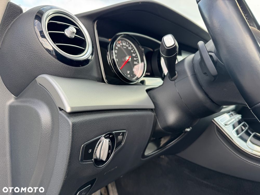 Mercedes-Benz Klasa E 220 d 9G-TRONIC Avantgarde - 17