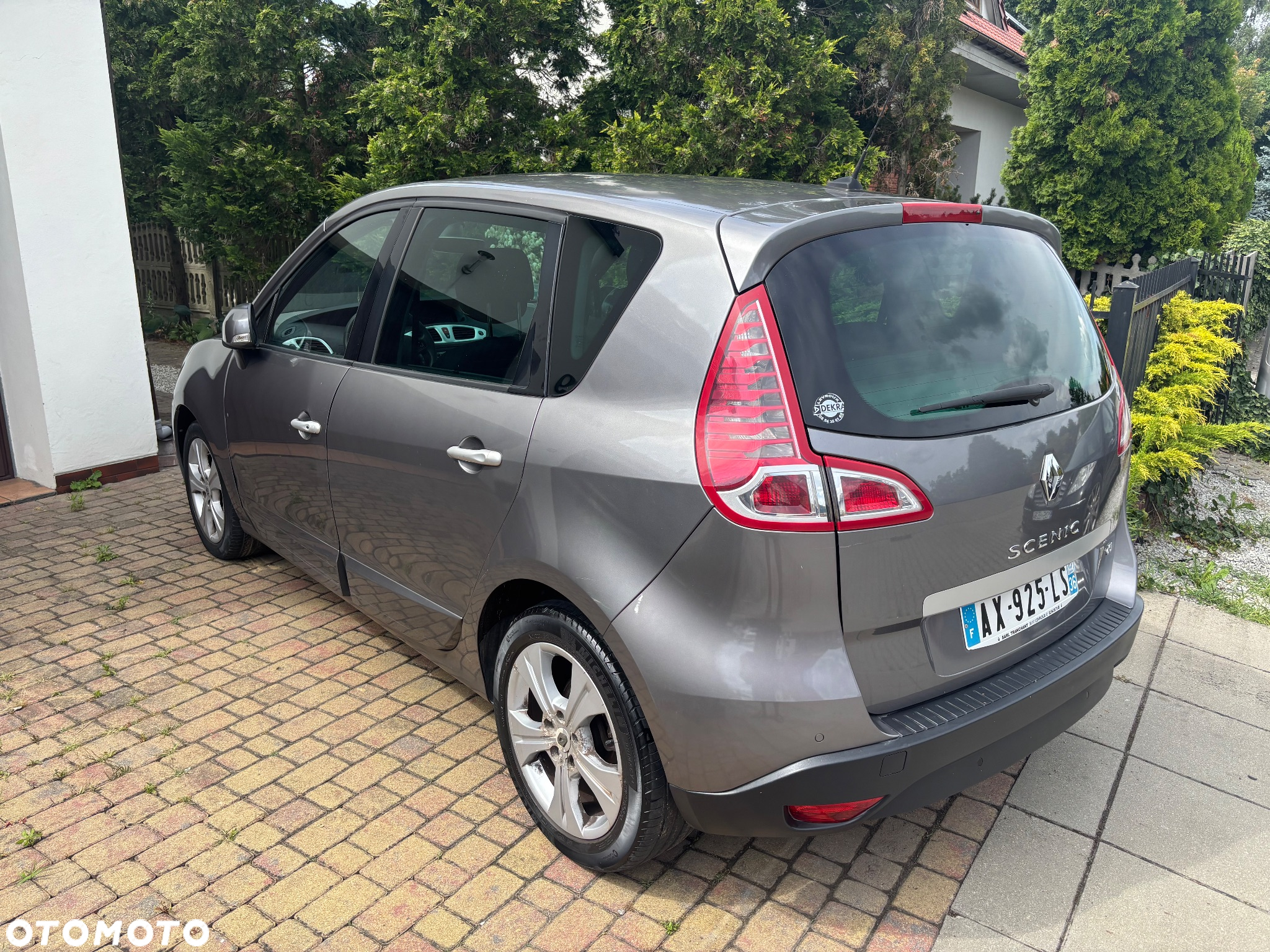 Renault Scenic 1.9 dCi FAP Dynamique - 3