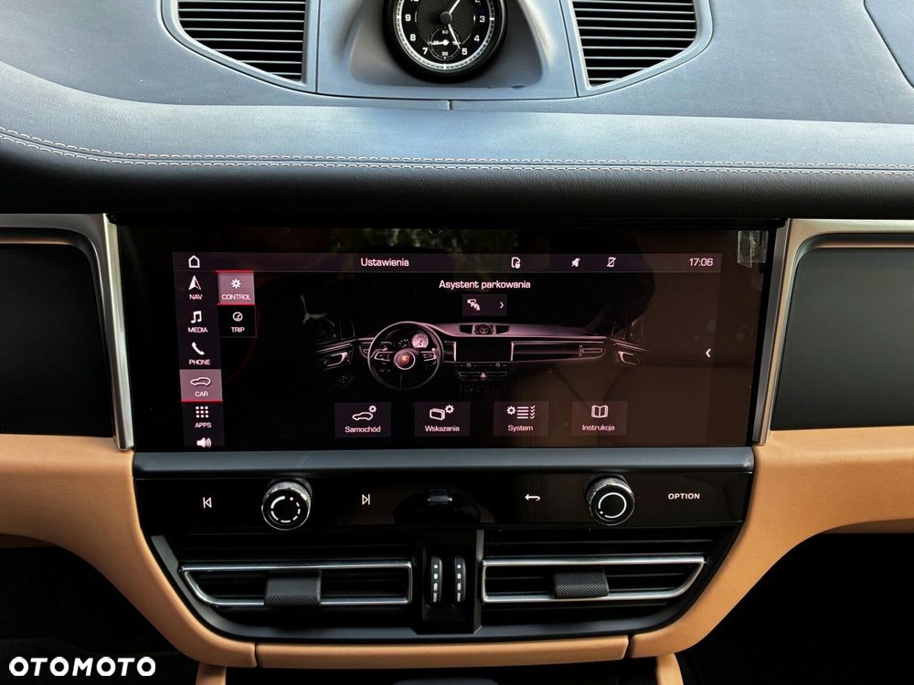 Porsche Macan - 30