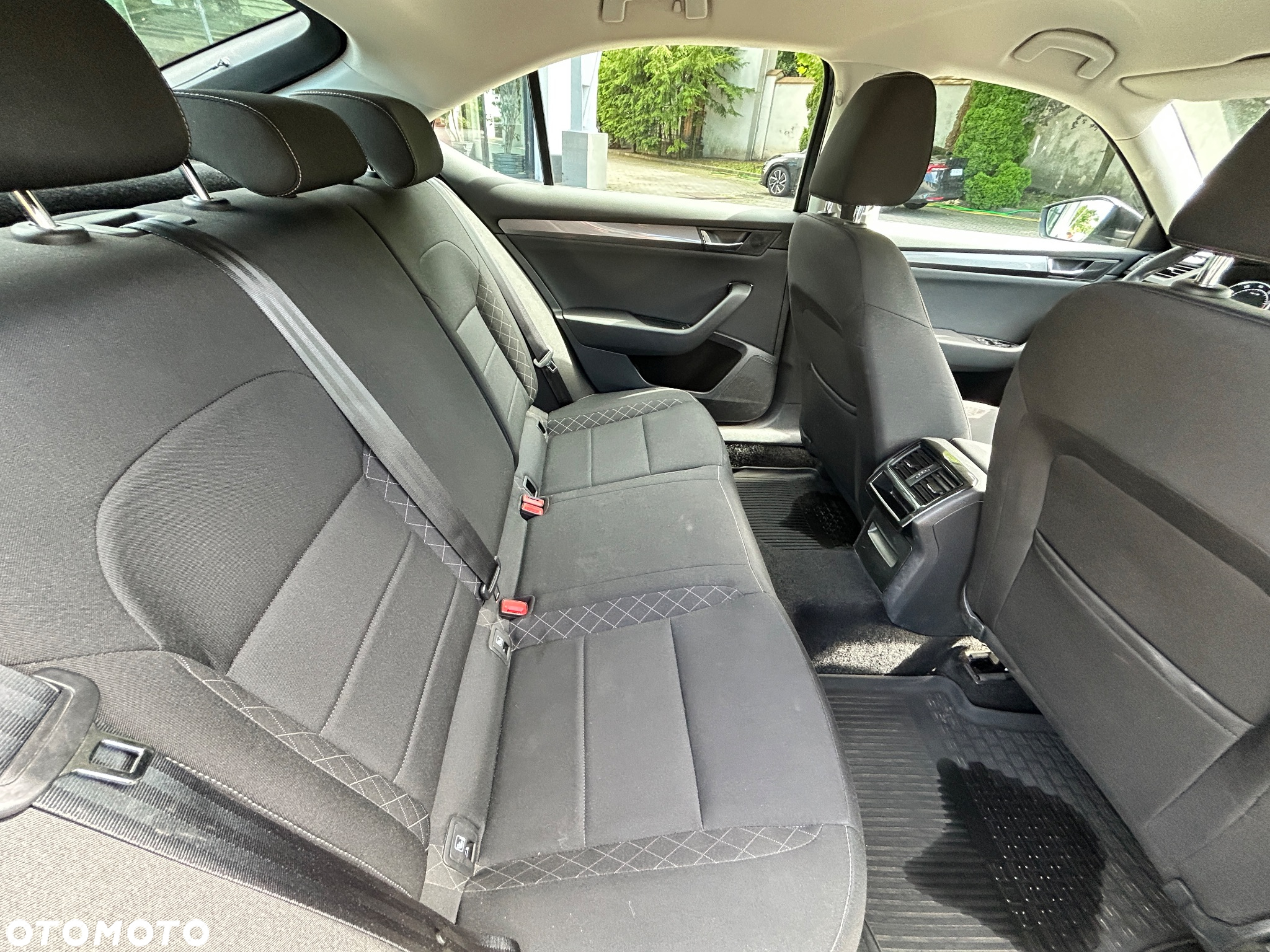 Skoda Superb 1.5 TSI ACT Active - 15