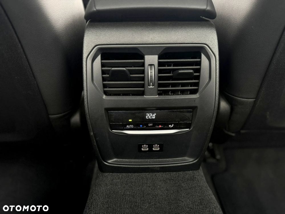 BMW Seria 3 320d xDrive - 12