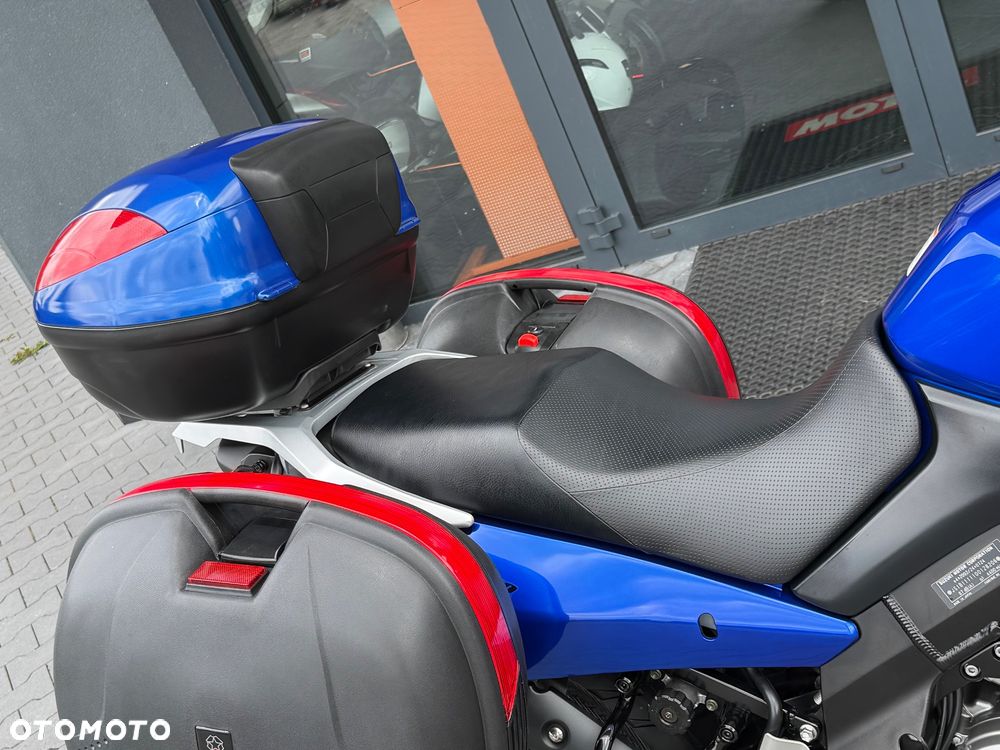 Suzuki V-STROM - 10