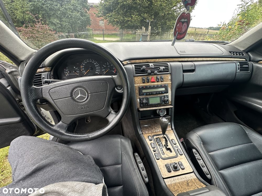 Mercedes-Benz Klasa E - 6
