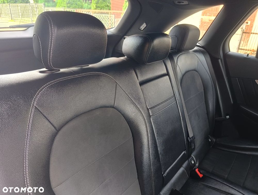 Mercedes-Benz GLC 220 d 4Matic 9G-TRONIC AMG Line - 17