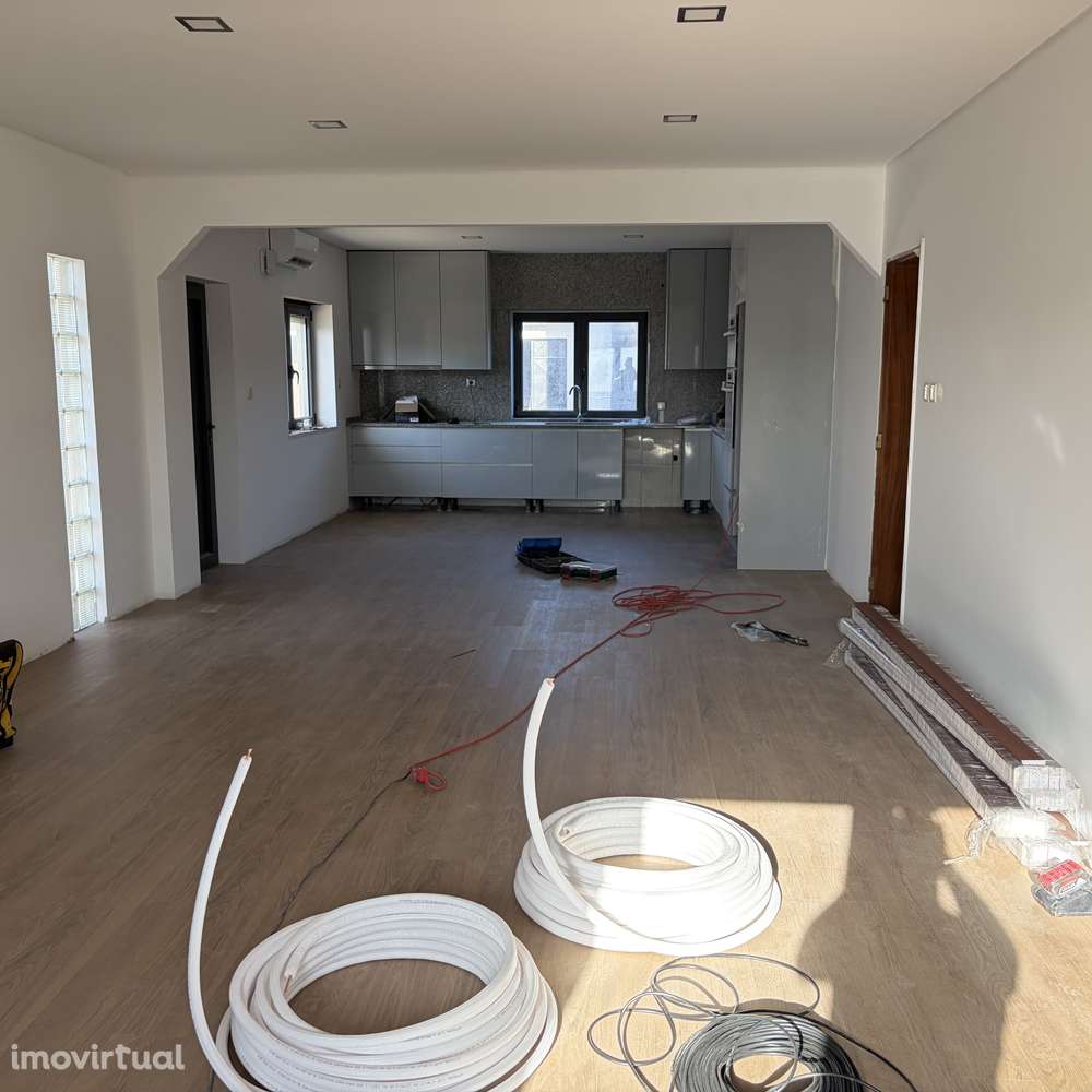 Apartamento Andar-Moradia T3 Totalmente Renovado - Grande imagem: 4/9